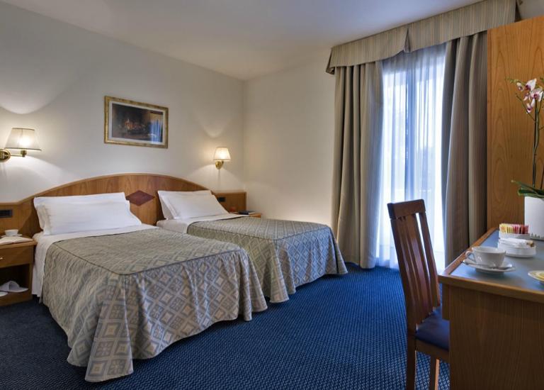 Hotel Lo Zodiaco Abano Terme Exterior photo
